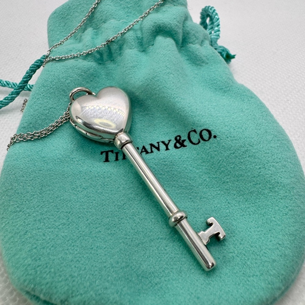 Retired Tiffany & Co Puffed Heart Locket Key on 18” T&Co Chain 925 Sterling
